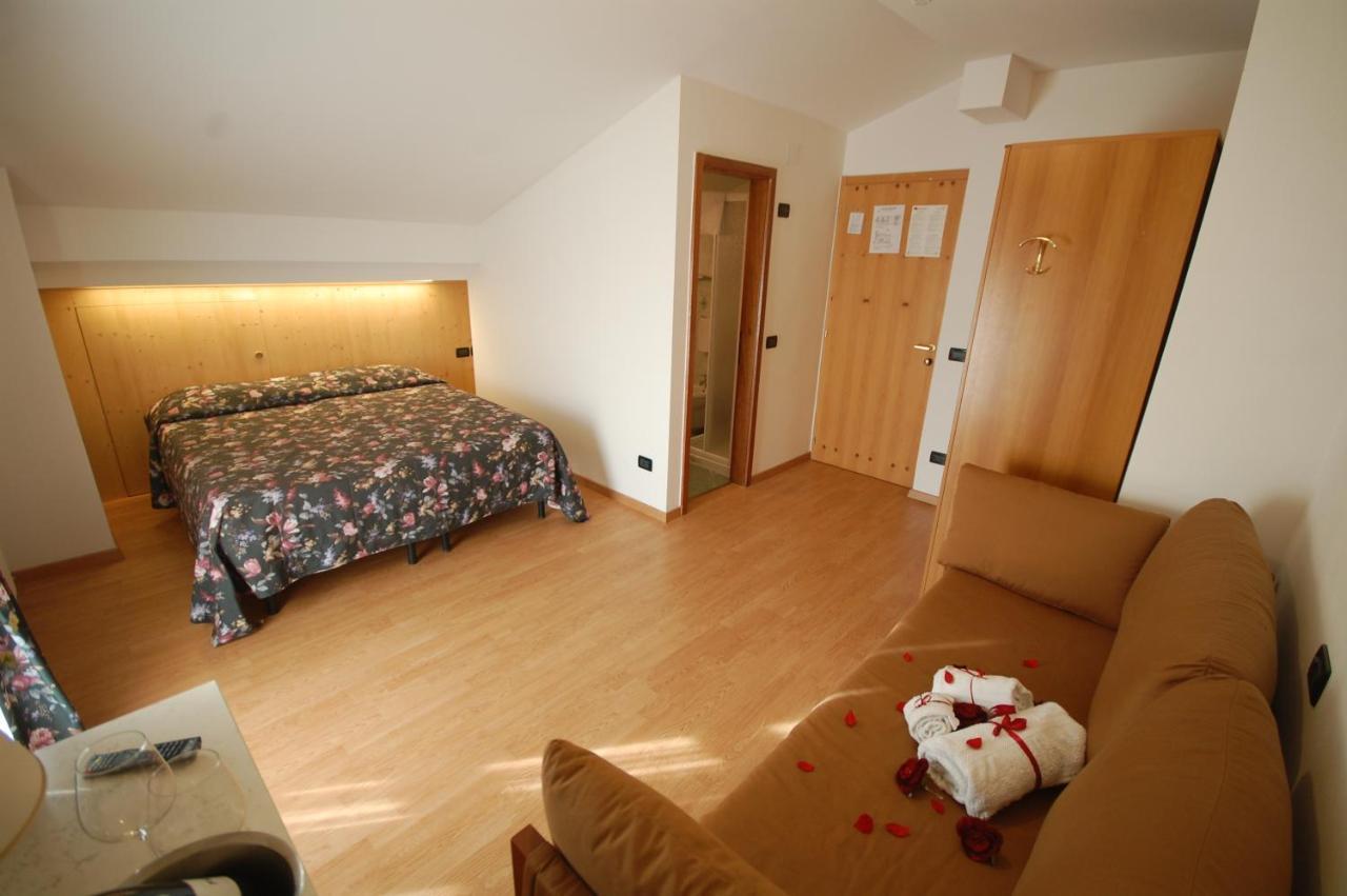 Chalet Fiocco Di Neve Пинцоло Номер фото